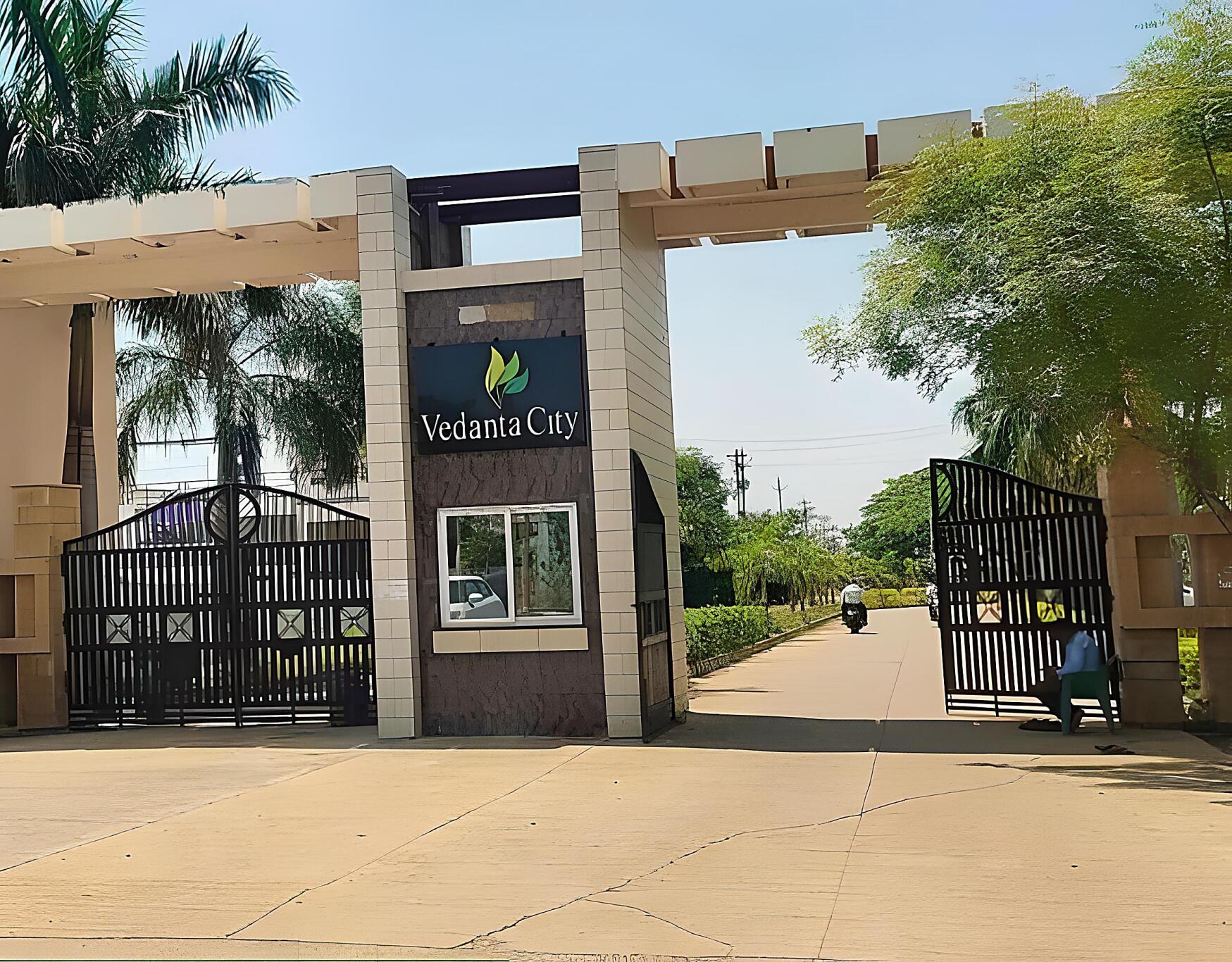 Vedanta City Plot 1210.95sqft @2400Rs.